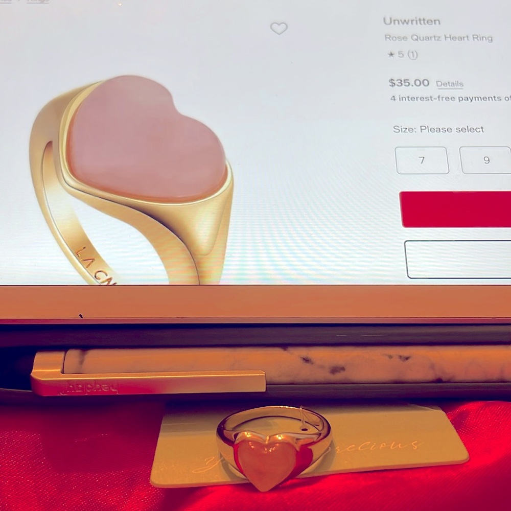 Unwritten rose, quartz heart ring